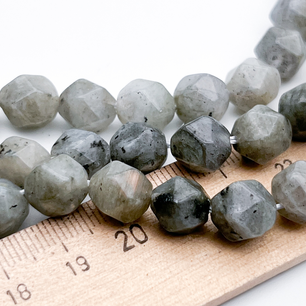 Бусины Лабрадор крупной огранки, размер около 10 мм, цена за 18 шт (1/2 нити)