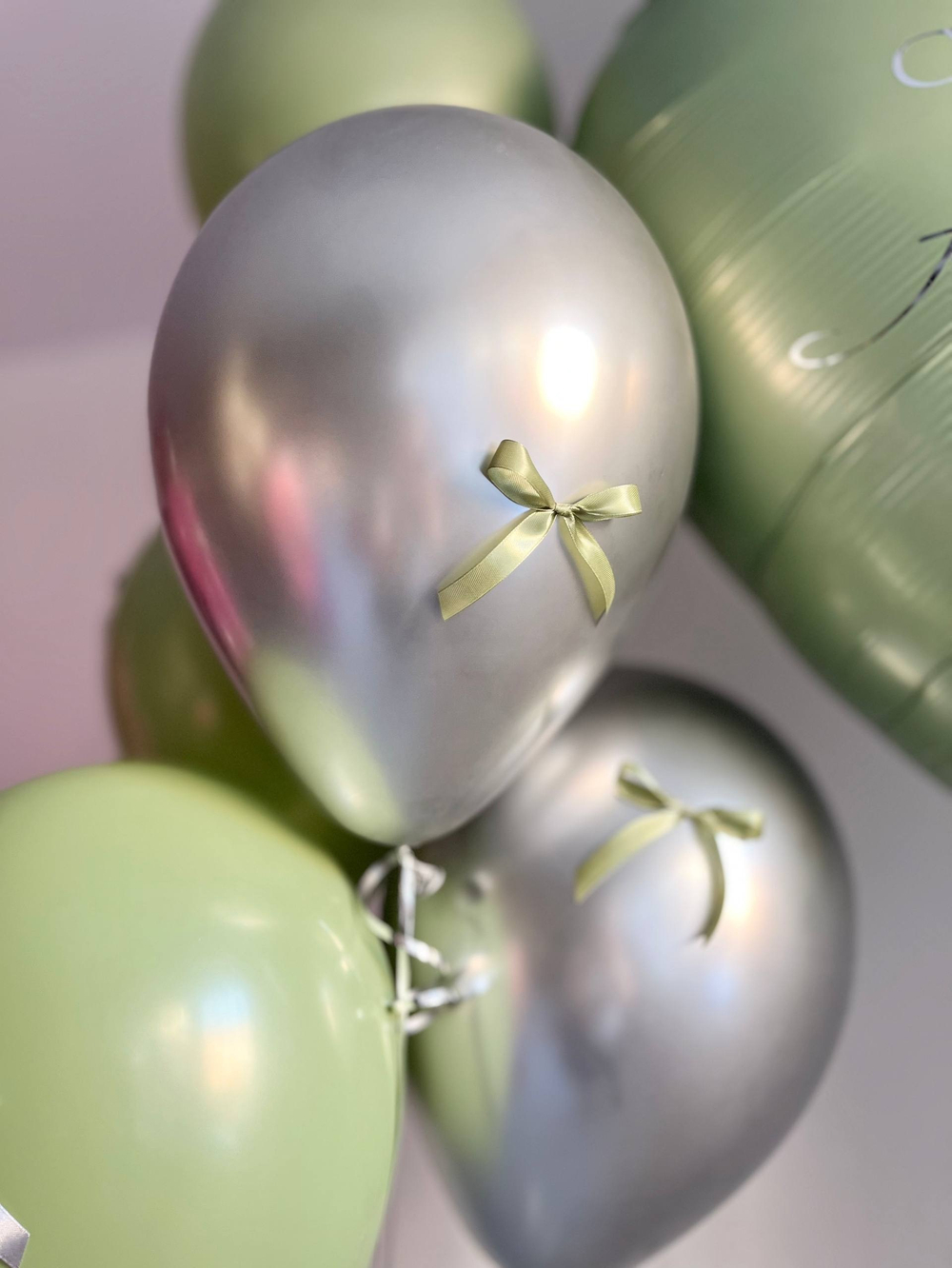 Воздушные шары для девушки оливка/серебро№4062