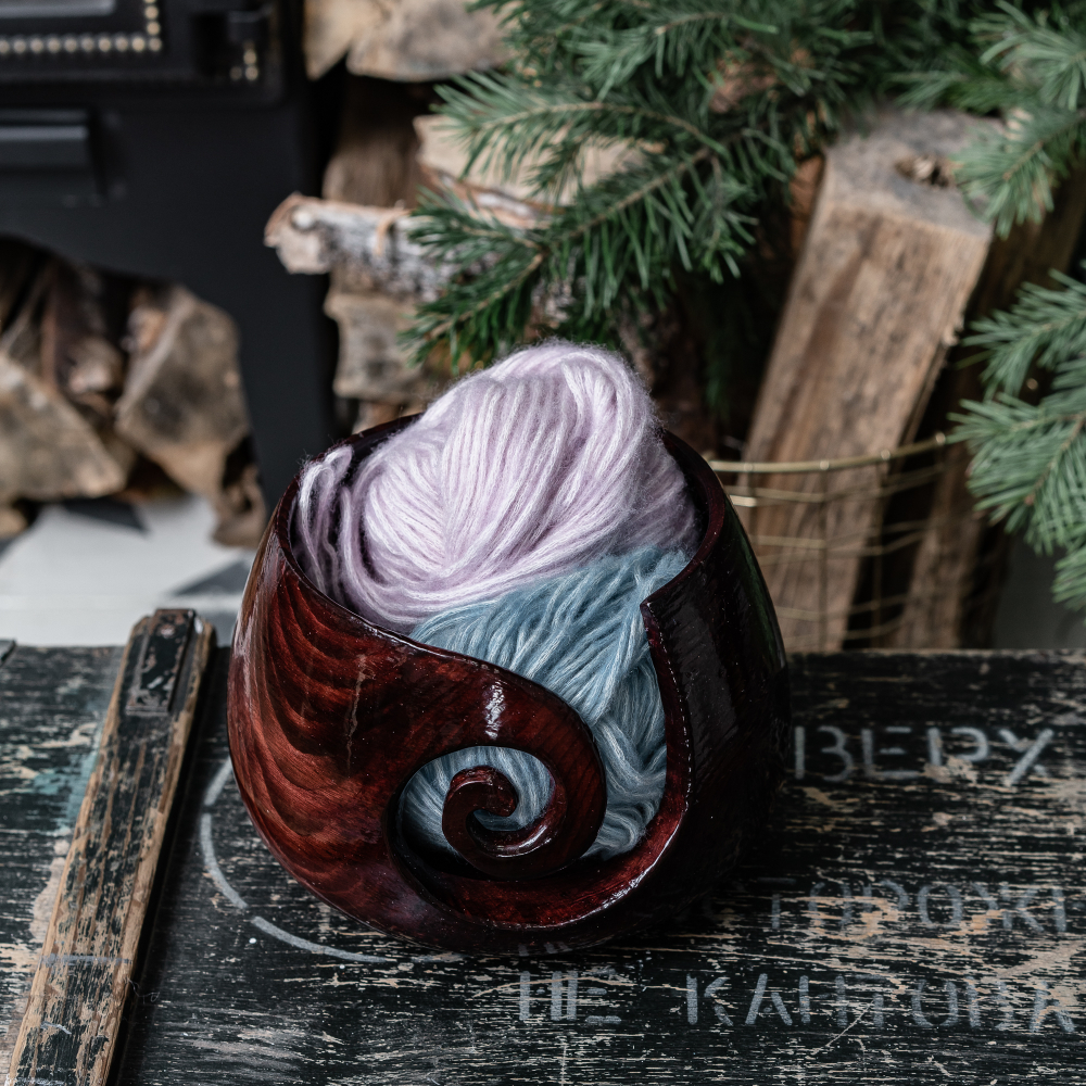 Деревянная клубочница из сибирского кедра для пряжи и ниток KL3