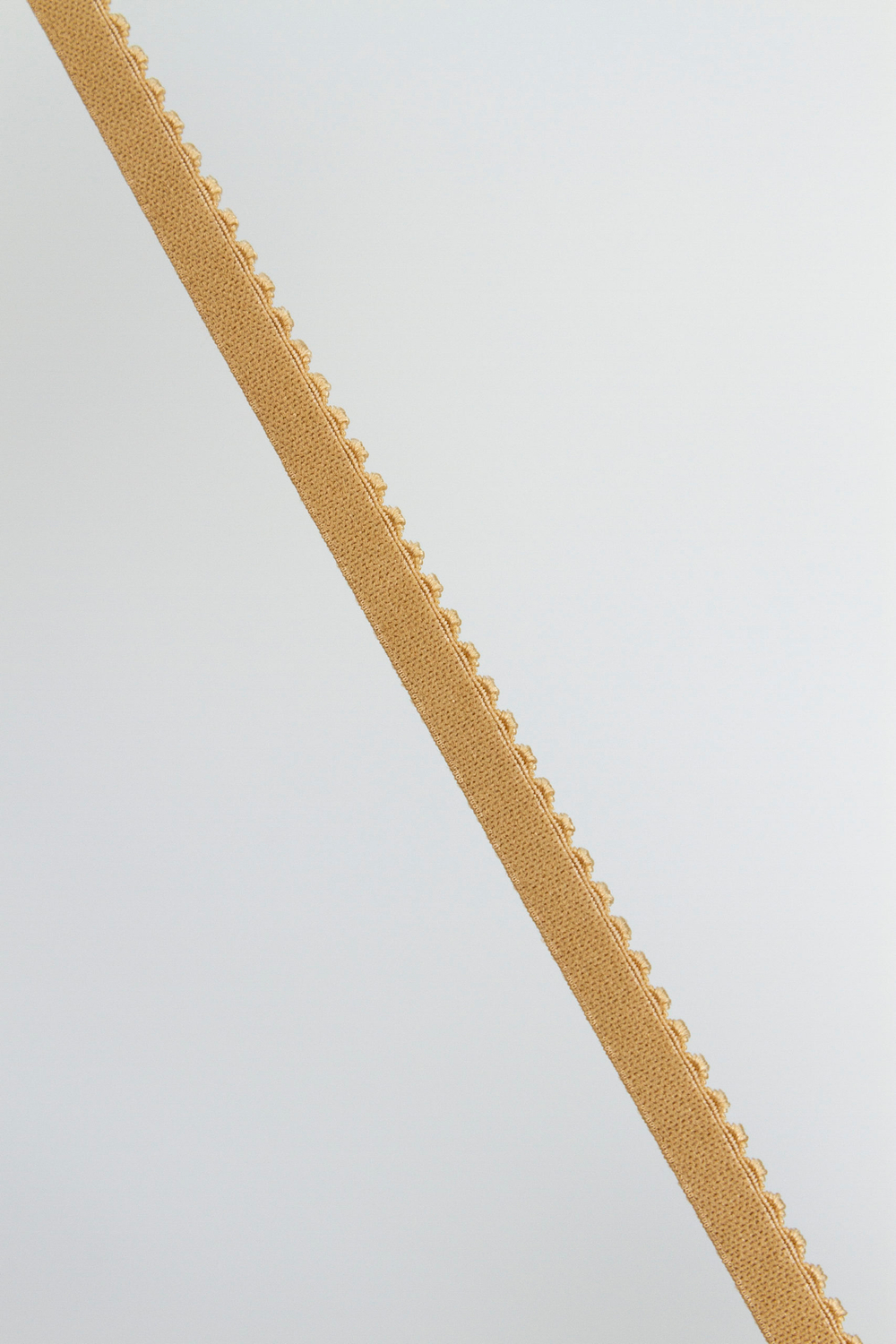 Резинка отделочная загорелый телесный 10 мм с учетом фестона