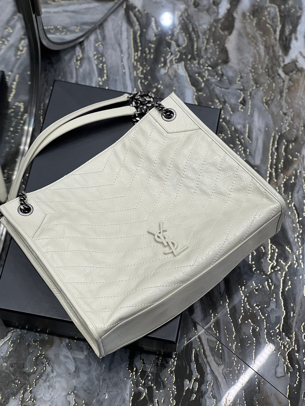 Yves Saint Laurent Niki Shopping Bag 33 cm