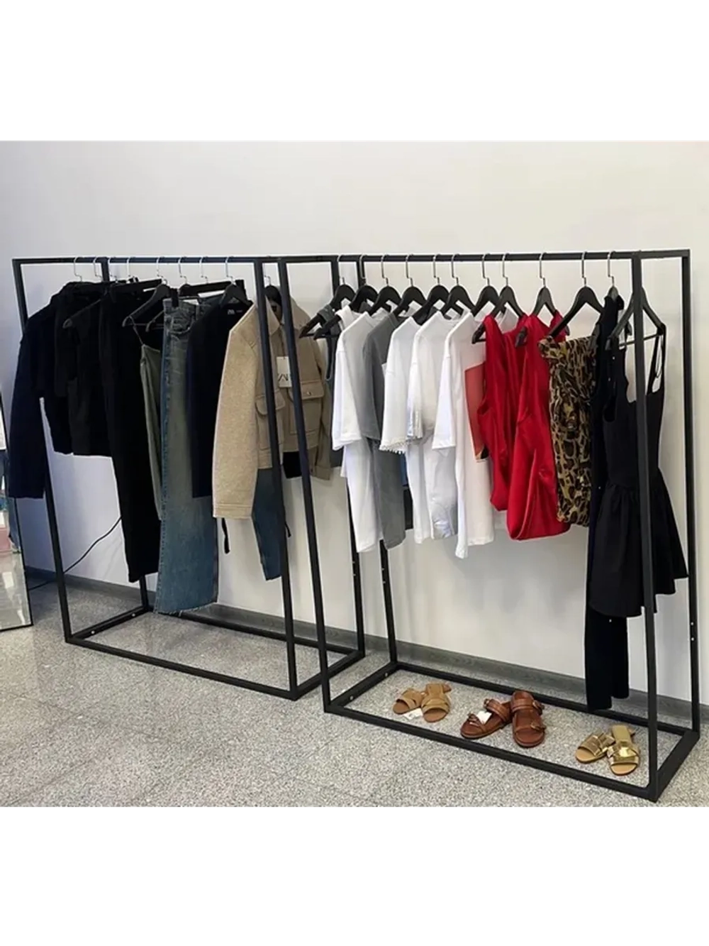 Вешалка напольная для одежды Berta