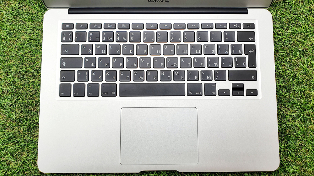 Apple MacBook Air 13 (2017) i5/8 Gb/15 циклов