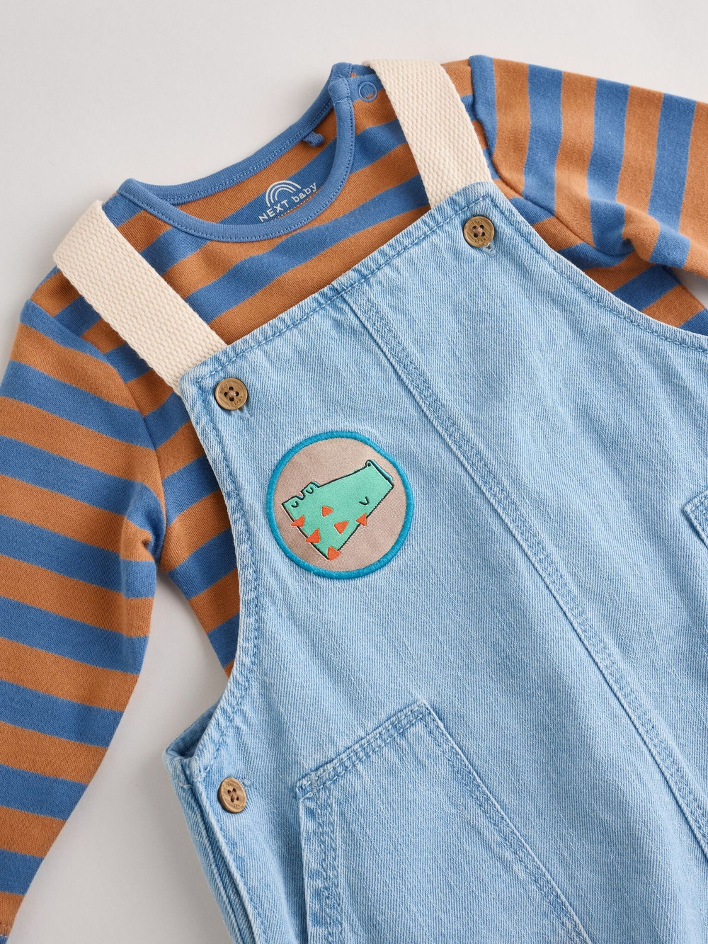 Джинсовый комбинезон и боди в комплекте для малышей Next N22-275, Синий, Оранжевый