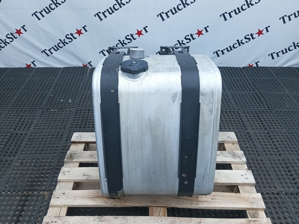 Бак топливный 240L 2019 год