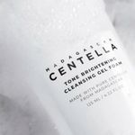Осветляющая гель-пенка для умывания SKIN1004 Madagascar Centella Tone Brightening Cleansing Gel Foam