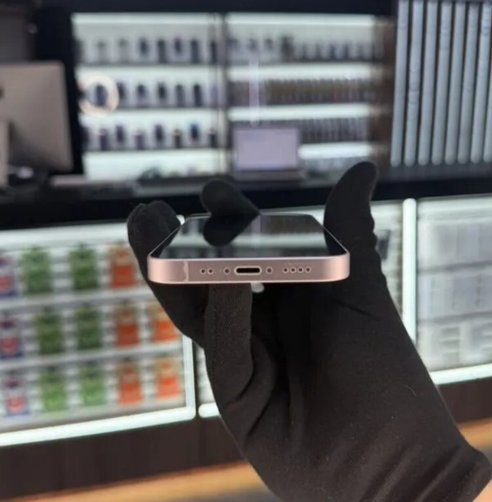 iPhone 13, 128 ГБ б/у