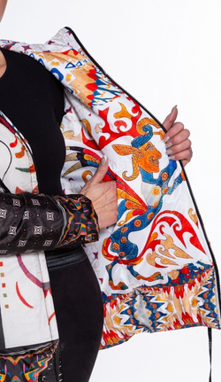 Двусторонняя куртка "Будни и праздник", по мотивам абстрактной живописи Василия Кандинского и древнего скифского ковра