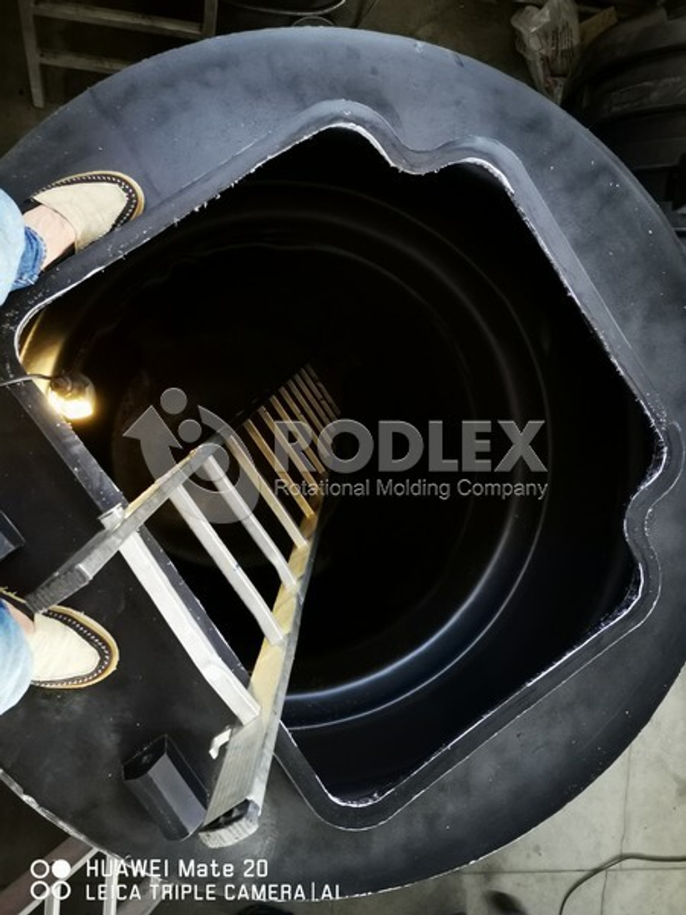 Комплектные КНС RODLEX PUMPS™ с трубной обвязкой из ПЭ DN50
без насосов. Родлекс D=1400, H=5000(1800x1800x5000см;370кг;) - арт.559863