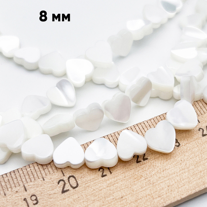 Перламутр Сердце, размер около 8,2*8,3 мм, цена за отрезок 19 см (1/2 нити)