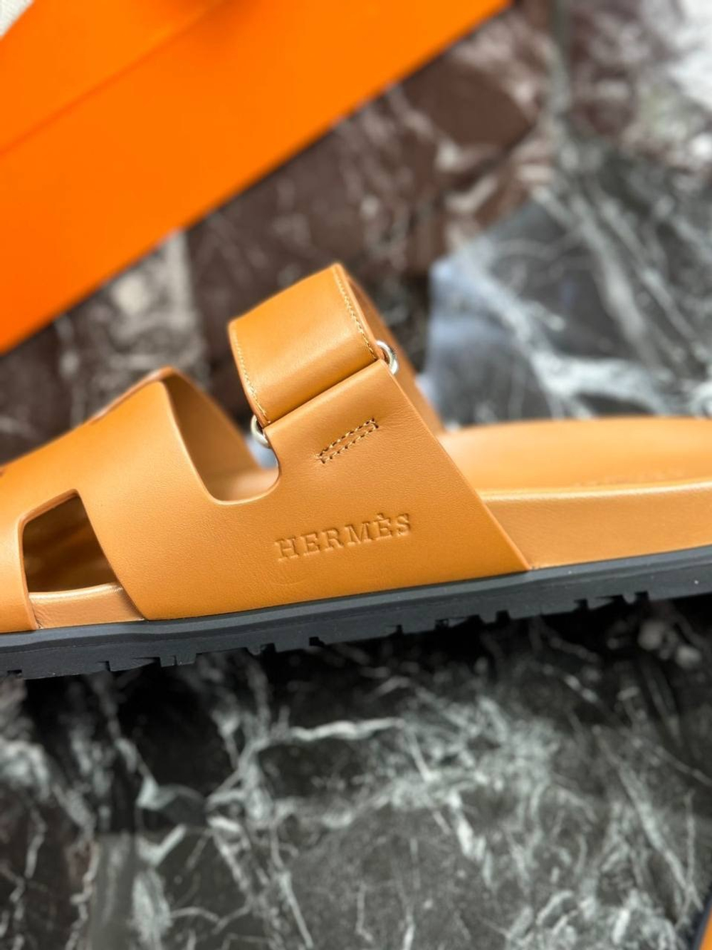 Шлепанцы Hermes