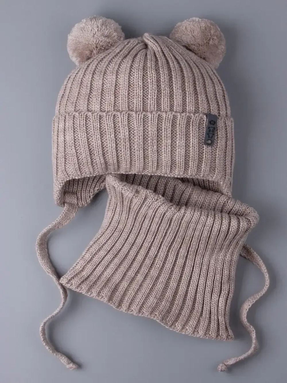 Шапка для мальчика со снудом осенняя