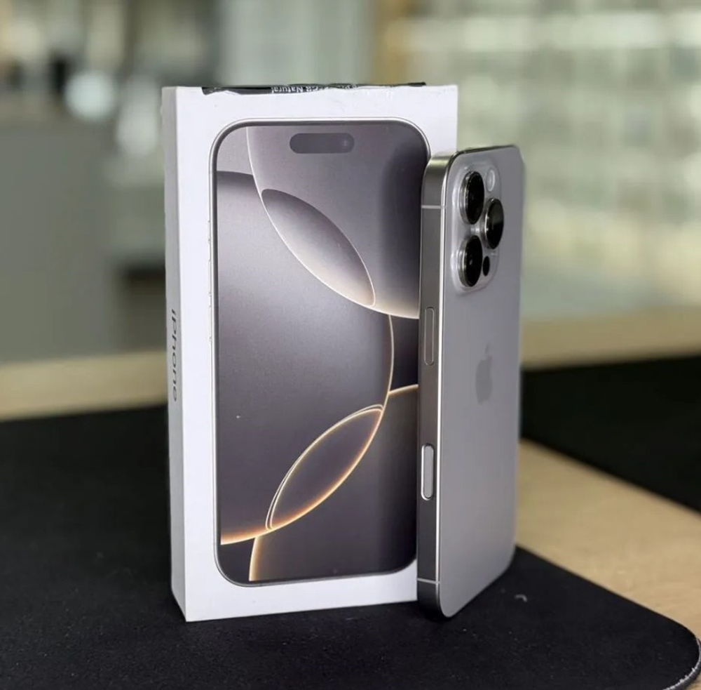iPhone 16 Pro Max, 256 ГБ б/у
