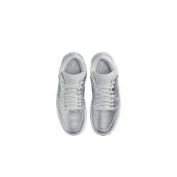 Женские кроссовки Air Jordan 1 Low SE 'Metallic Silver' FN5030-001