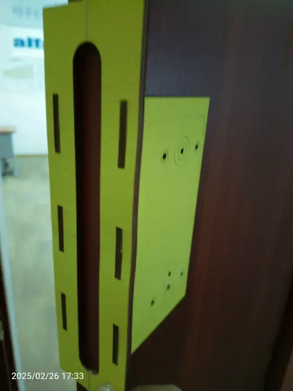 Шаблон для врезки дверных замков и ручек 195*18