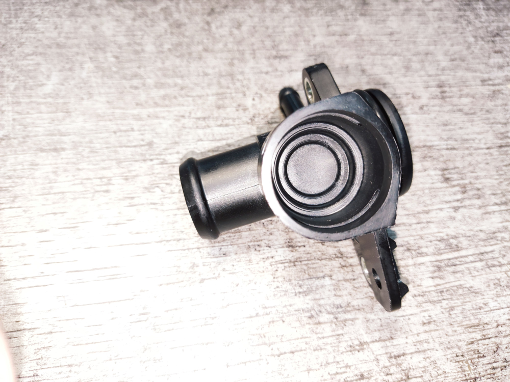 Фланец системы охлаждения VAG GEN 2 1.8T- 2.0T