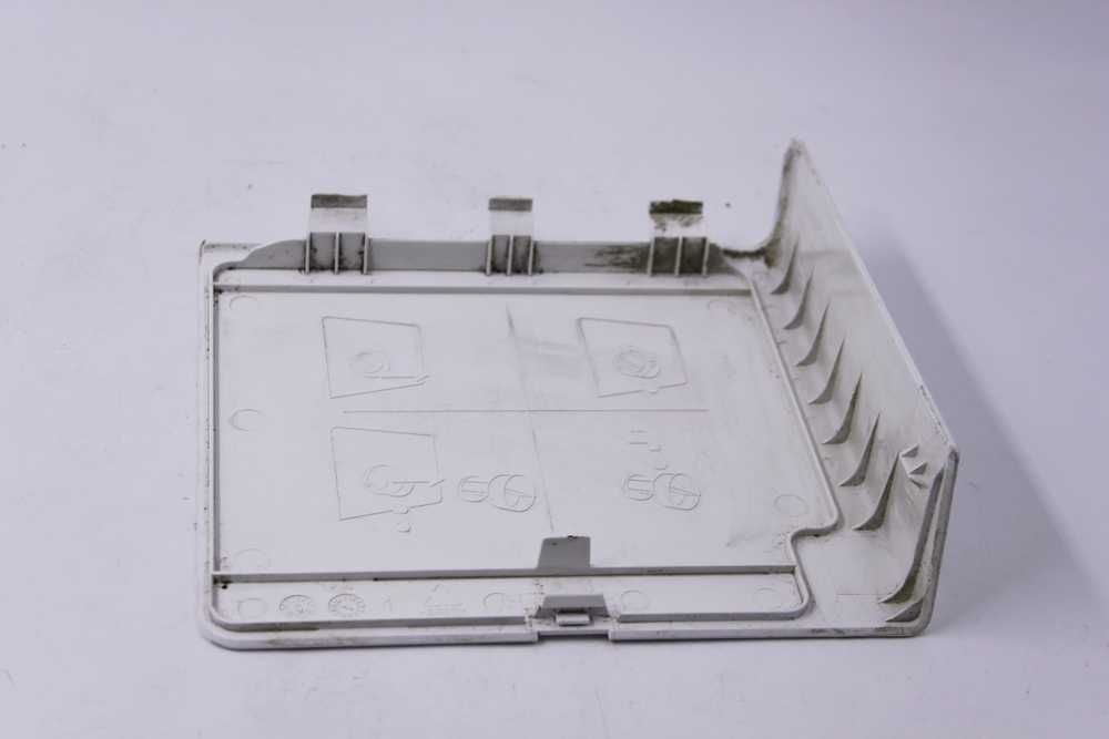 Декоративная крышка сливного фильтра стиральных машин Gorenje 333858