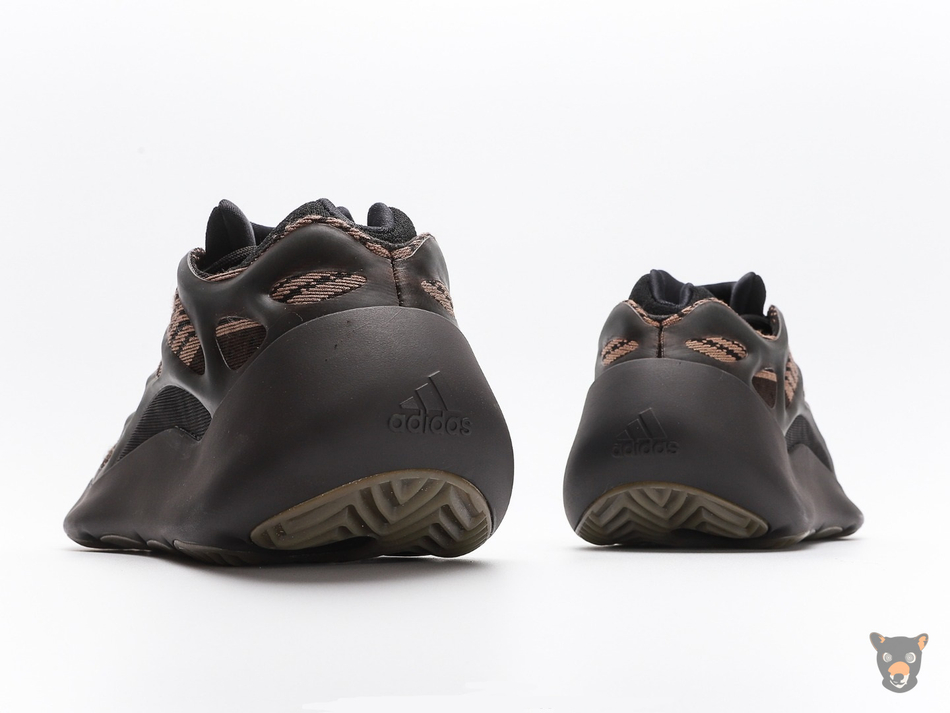 Кроссовки Yeezy 700 V3 "Clay Brown"