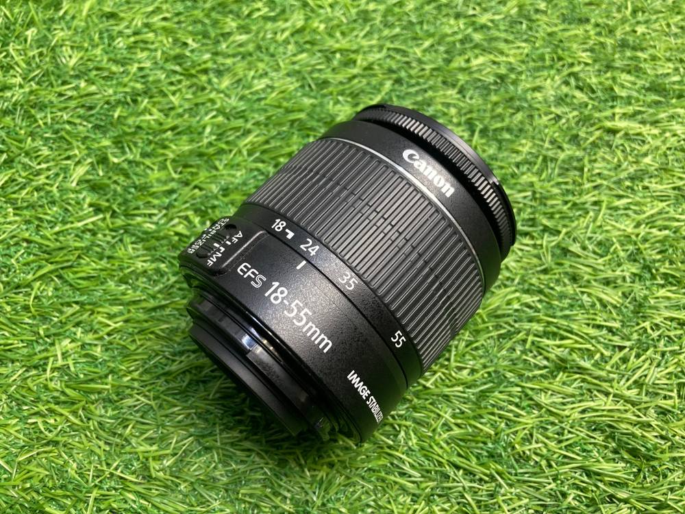Canon 1300D + 18-55mm 3.5-5.6 IS II (3.500 кадров)