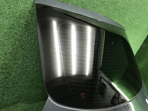 Стекло крышки багажника Geely Tugella (2019-2024)