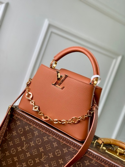 Louis Vuitton Capucines BB