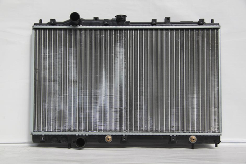 Радиатор охлаждения Mitsubishi Colt 5