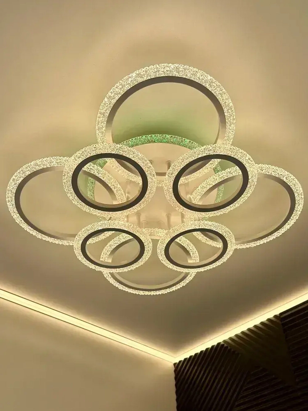 Люстра потолочная белая с RGB подсветкой и пультом для всех видов потолков, 154 Вт