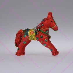 Бисерная ёлочная игрушка Лошадка