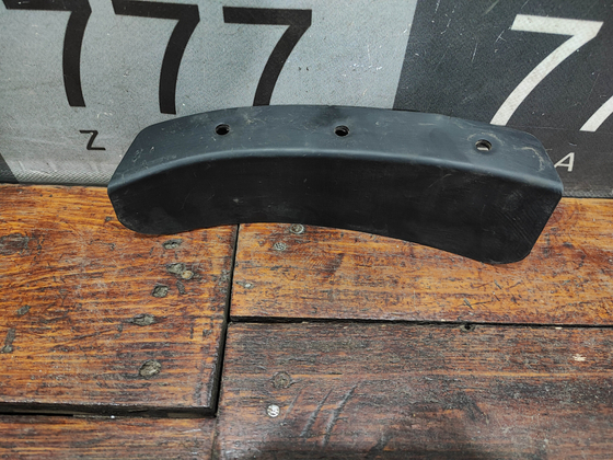 Брызговик передний левый Chery Tiggo 7 Pro Max 22-нв Б/У Оригинал 602000870AA