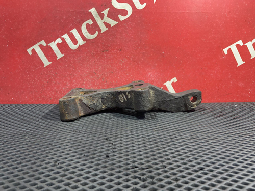 Кронштейн заднего амортизатора левый