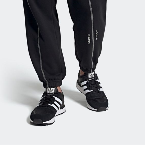 Кроссовки adidas originals ZX 700 - универсальный топ Унисекс