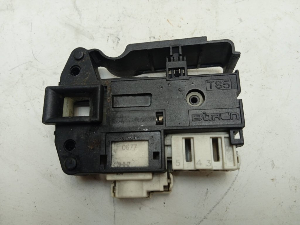 IWSE6125 кт128 Блокировка люка для стиральной машины Indesit IWSE6125 б/у