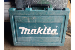 Перфоратор Makita HR2470