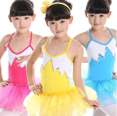 Купальник гимнастический на лямках с многослойной юбкой