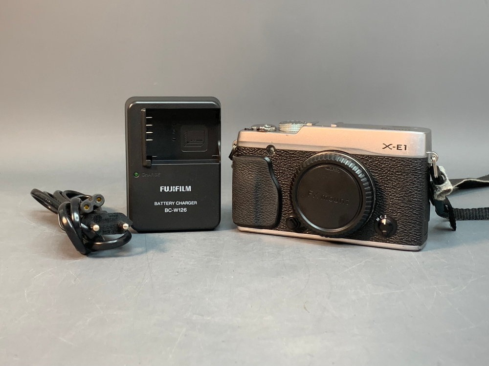 Fujifilm X-E1 body