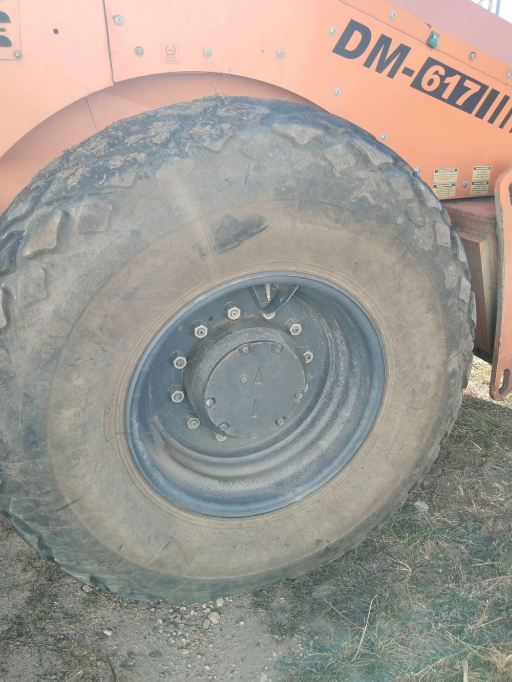 Завод дорожных машин DM-617 Каток_не актуально DM-617 (Дизельный, 11,2 л, 179 л.с., АТ)