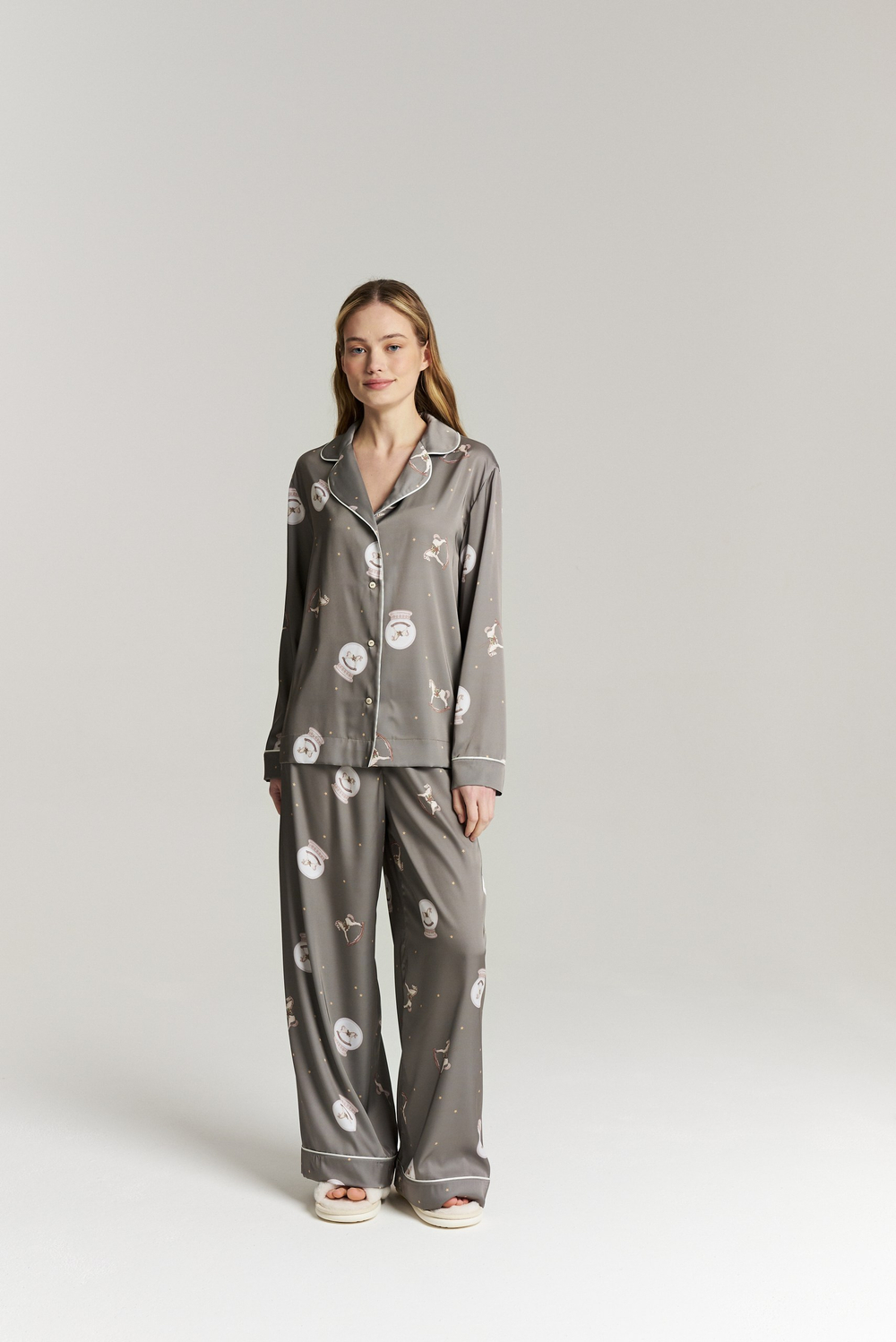 Костюм двойка с лошадьми - S размер