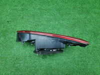 Фонарь левый внутр Toyota Camry XV70 17-нв галоген