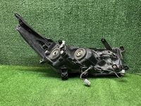 Фара левая Toyota Corolla E160 (2012-2016) галоген