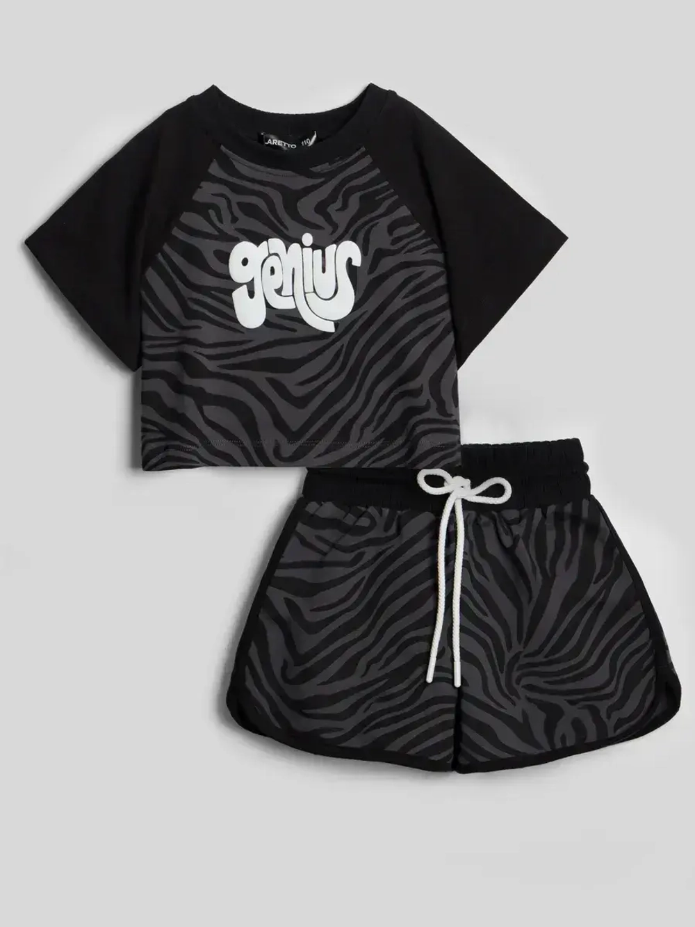 Костюм для девочки спортивный с шортами