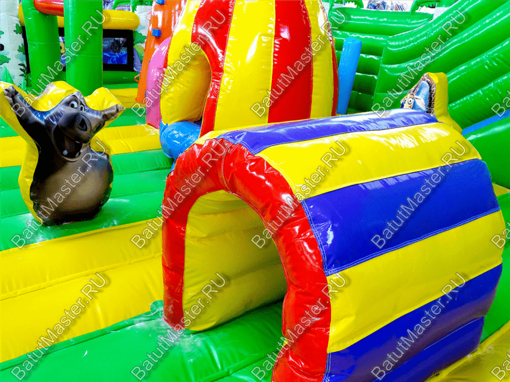Коммерческий надувной батут "Джунгли с двумя входами" 10*7*4