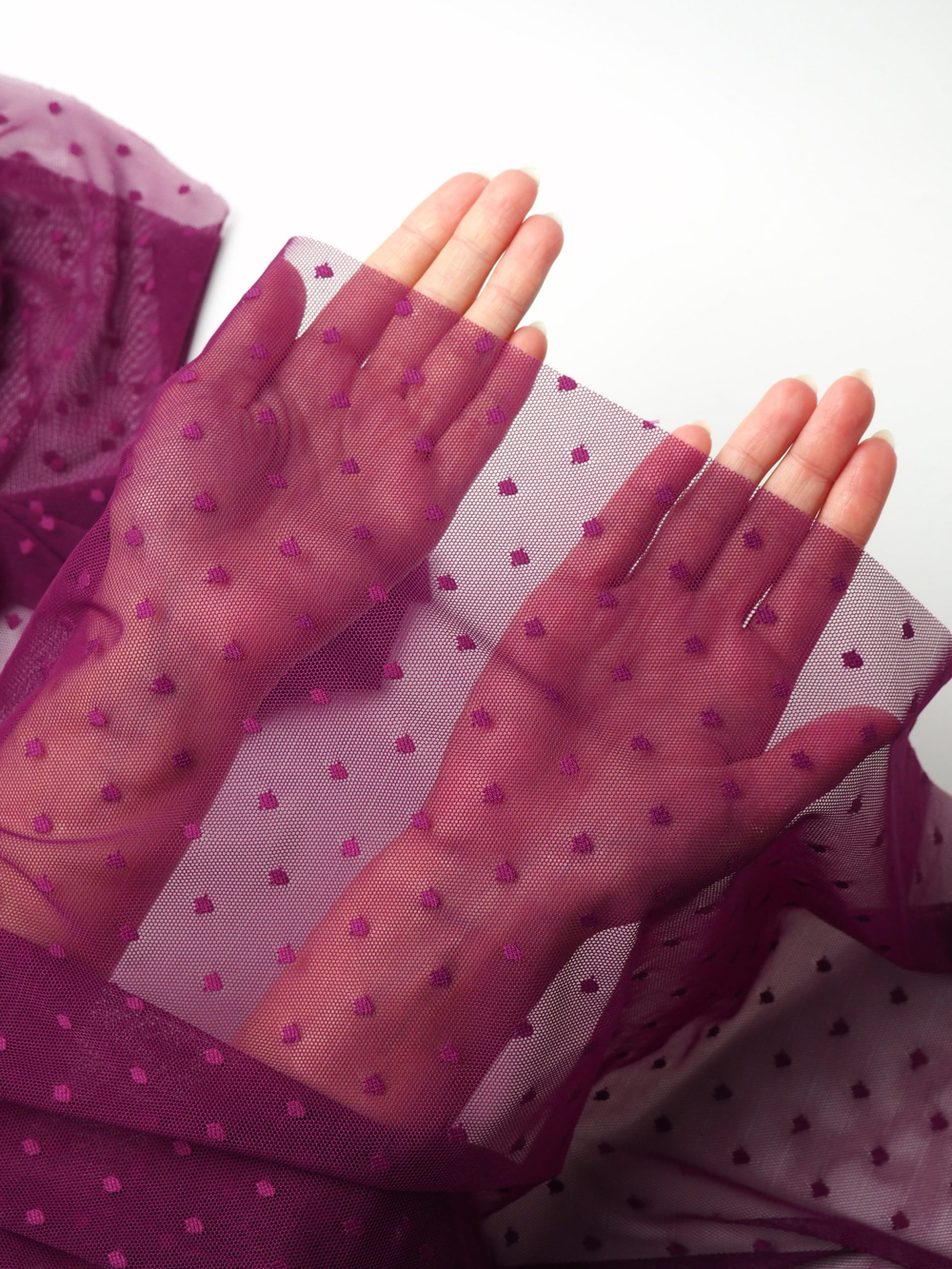 Сетка эластичная слива в горошек 5 мм отрезом 75х50 см