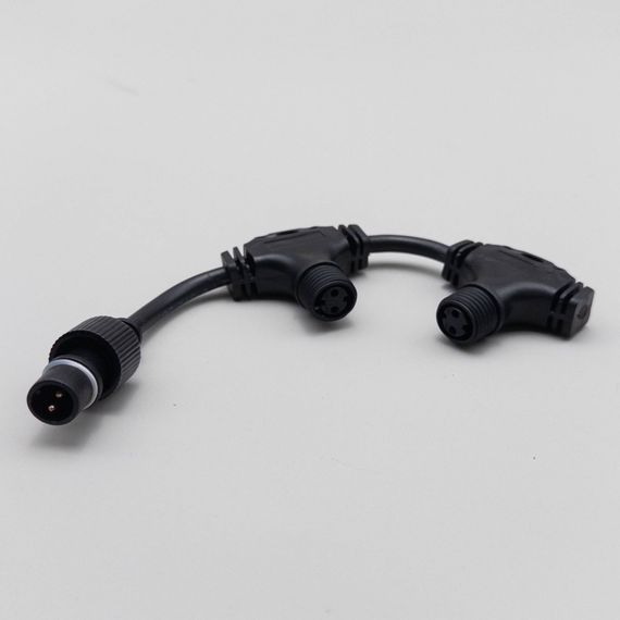 Разветвитель 2-х Лучевой для бахромы, занавесов и нитей 220В., без возможности управления, провод черный Каучук, IP65, LTC (LLR2-1)