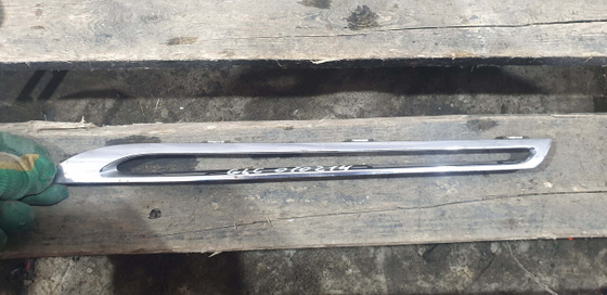 Молдинг решетки радиатора Mercedes GLC (X253) 15-19 Б/У Оригинал A2538880385