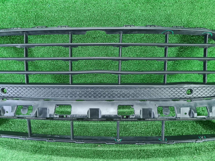 Решетка радиатора Porsche Macan (2018-2021)