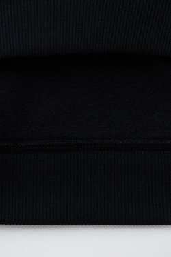 ZARA ТОЛСТОВКА С ПРИНТОМ «ДЕД МОРОЗ», ЧЕРНЫЙ