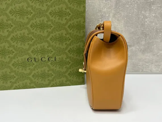 Кожаная сумка через плечо Gucci коричневый
