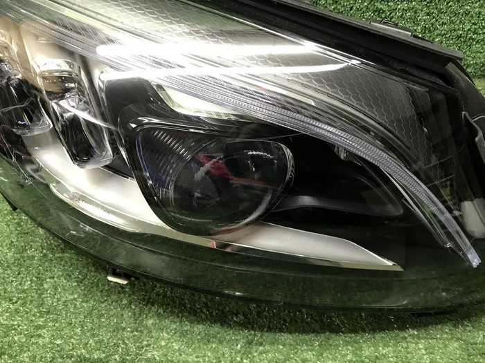 Фара правая Mercedes C w205 (18-23) Multibeam LED