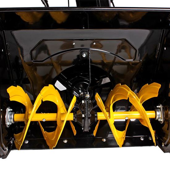 Бензиновый снегоуборщик "CHAMPION" ST661