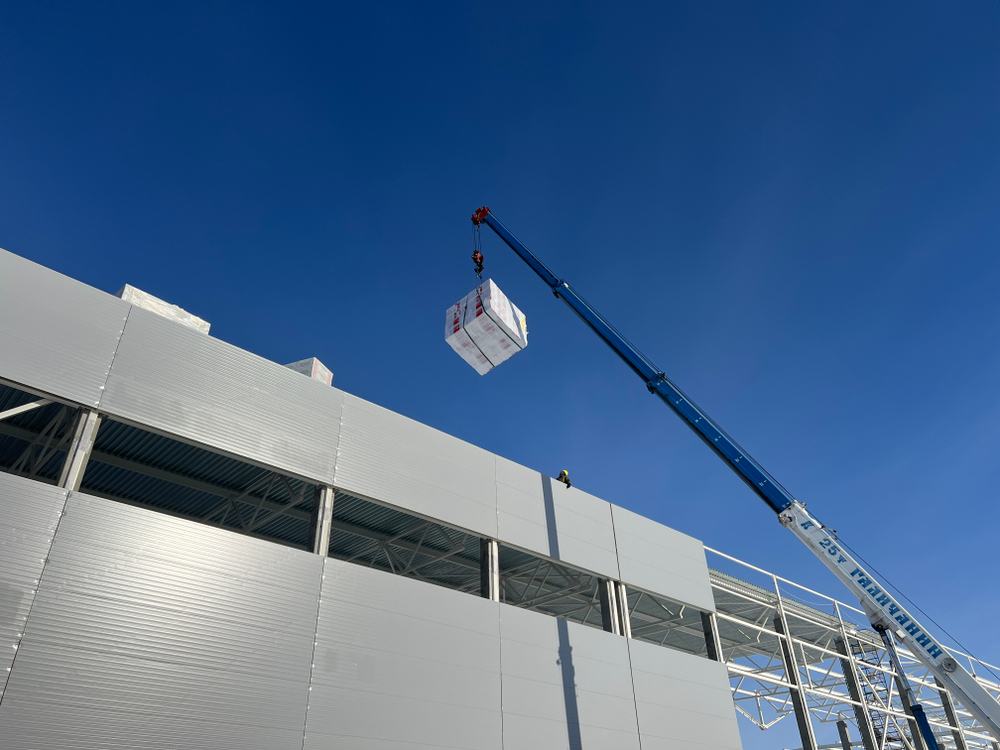 Поставка и монтаж кровли из ПВХ мембраны, монтаж профилированного настила Завод "ТЕПЛИТ"